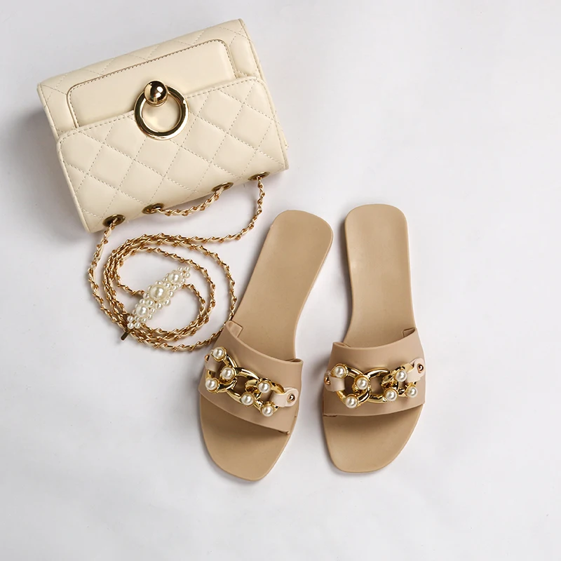 

new 2021 fashion square head design chain pearl women's jelly sandals crystal slippers, Picture