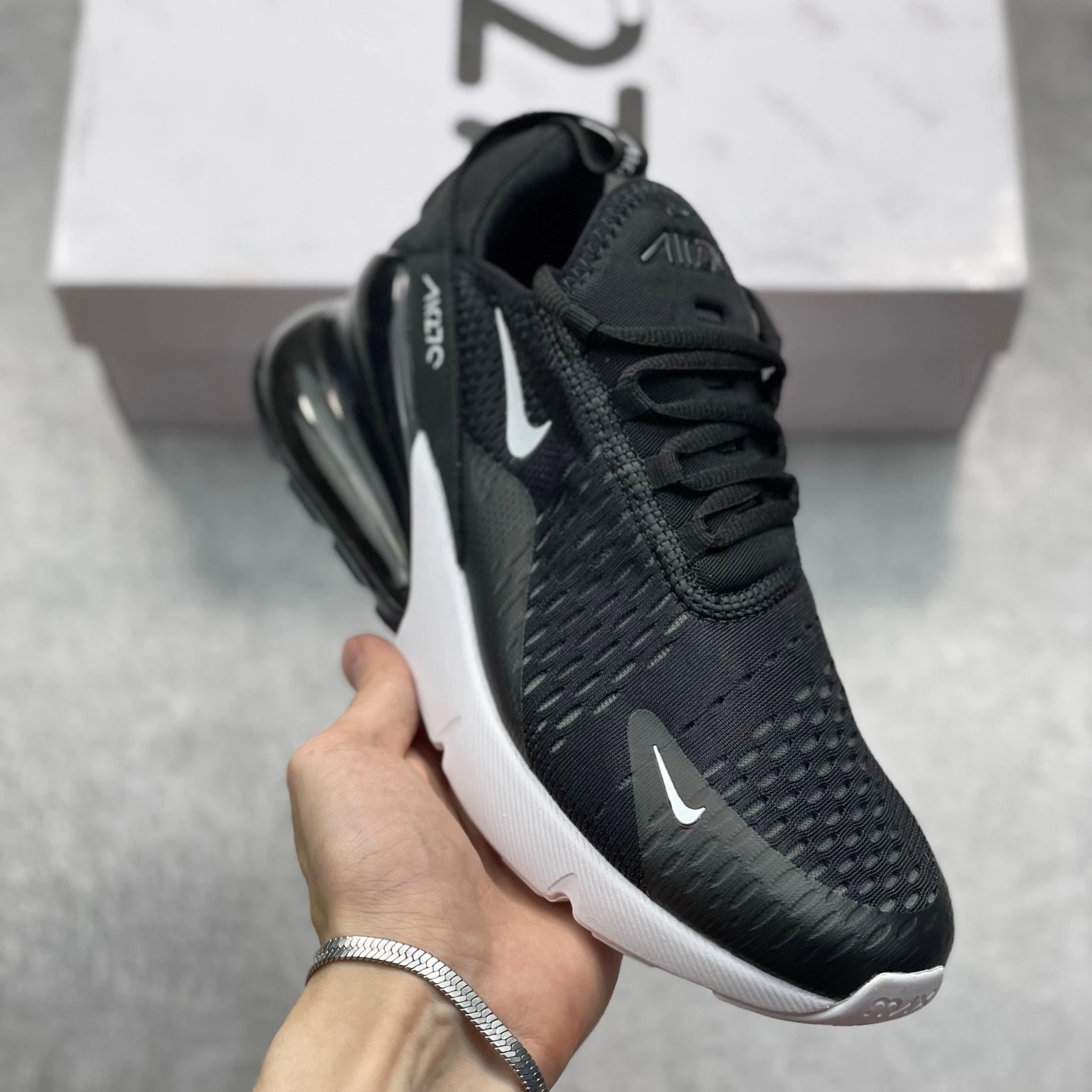

High Quality Flyknit Sports Fitness Mens Running Nike Air Max 270 Shoes