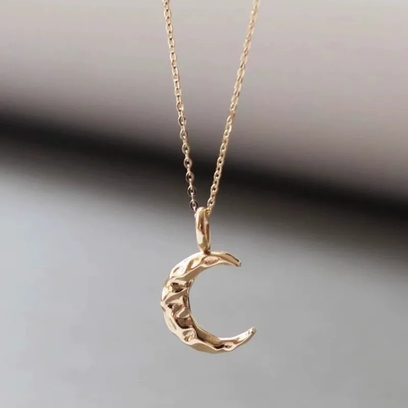 Factory Wholesale Fashion Simplicity Corrugation Moon Pendant Necklace Jewelry 925  Sterling Silver Clavicle Necklace for Women