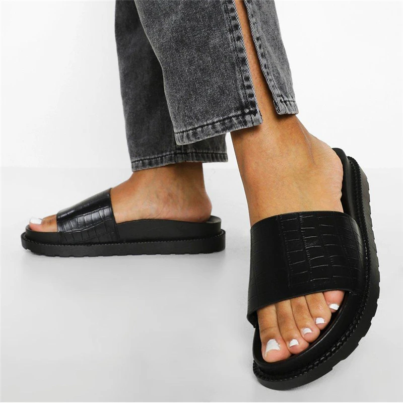 

Fashion Crocodile Style Slipper for Women Sandal PU Leather Ladies Slipper Black Summer Flat Slides Slippers Women Sandal Shoes