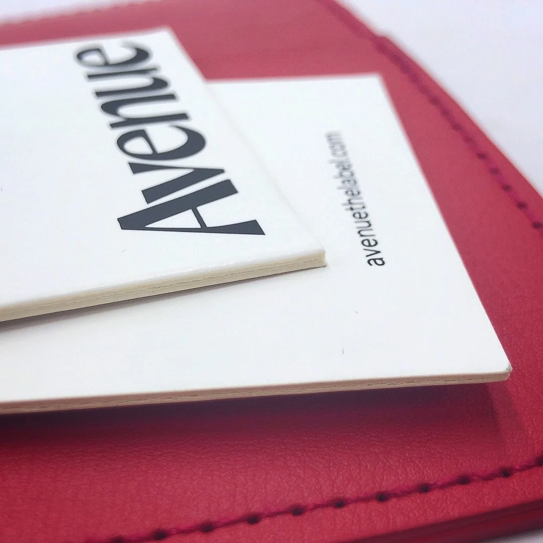 

High Quality White Paper Coated Hang Tag with hole for Garment Clothes Coat Jeans Hoodies Bag Swing Tags