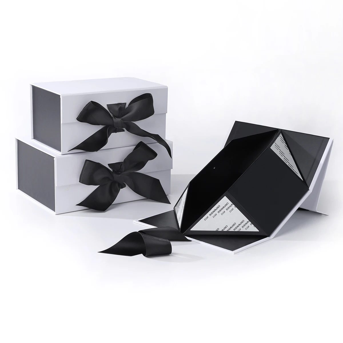 

Luxury Black white Large Custom Logo Magnetic Closure Foldable Rigid Cardboard Paper Gift Packaging Shoes Box