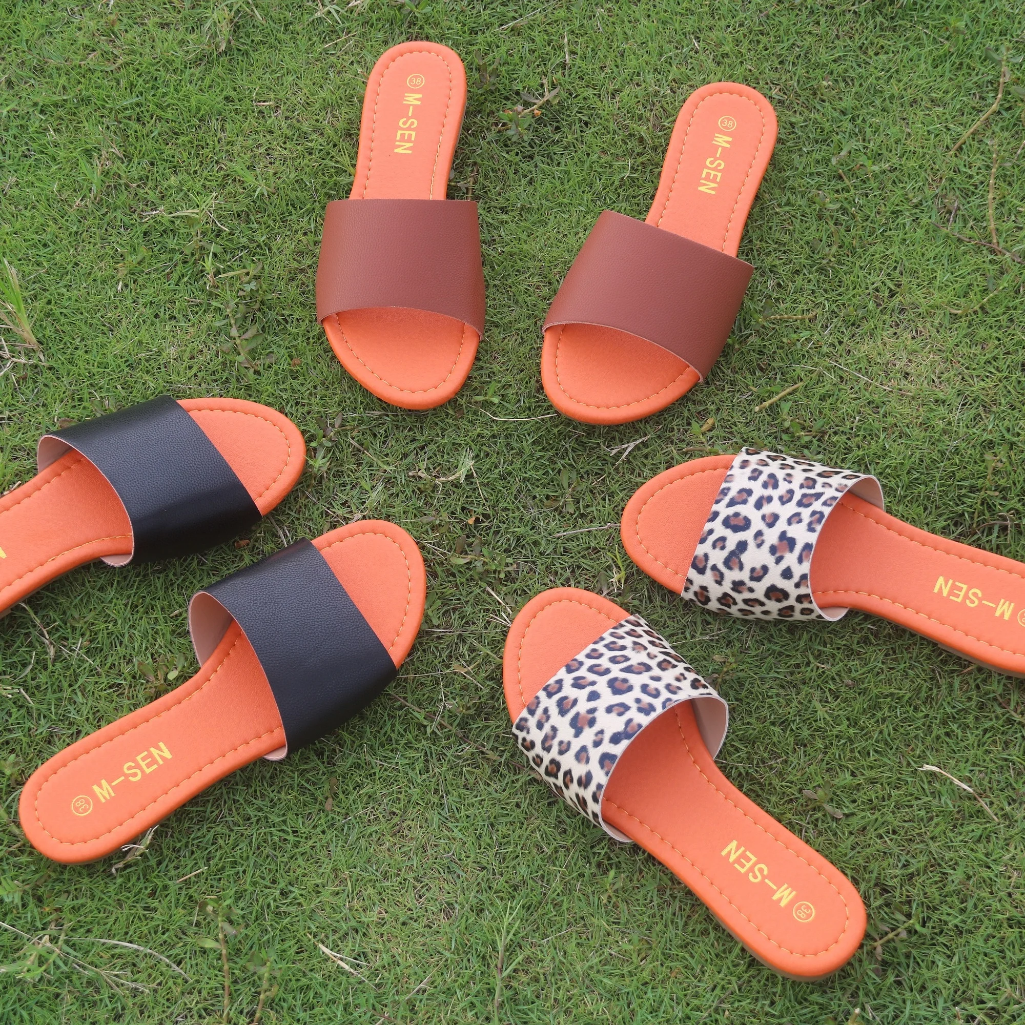 

2022 Hot Sale New Style New Design Lady Fashion PU Slippers for outdoor MS31