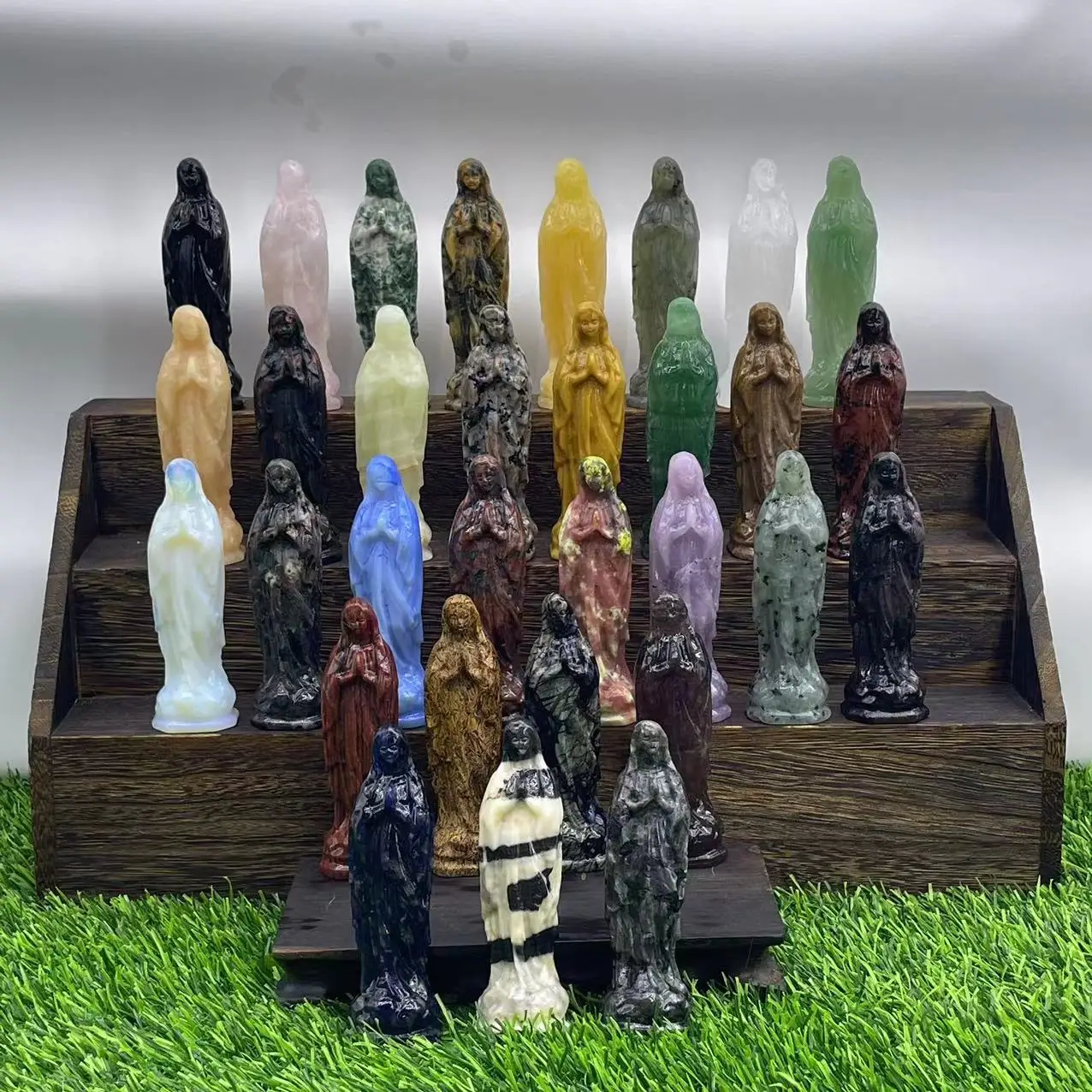 

10cm Natural Crystal Stone mother marry Folk Crafts semi precious stone crafts multi healing stones crystal Virgin Mary