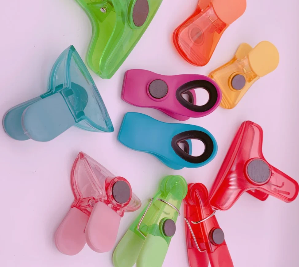 
Magnetic Multi-Purpose Clips - Bright Colors Refrigerator Magnet Bag Clips - Good Clips for Food Bags and Chip Bags 