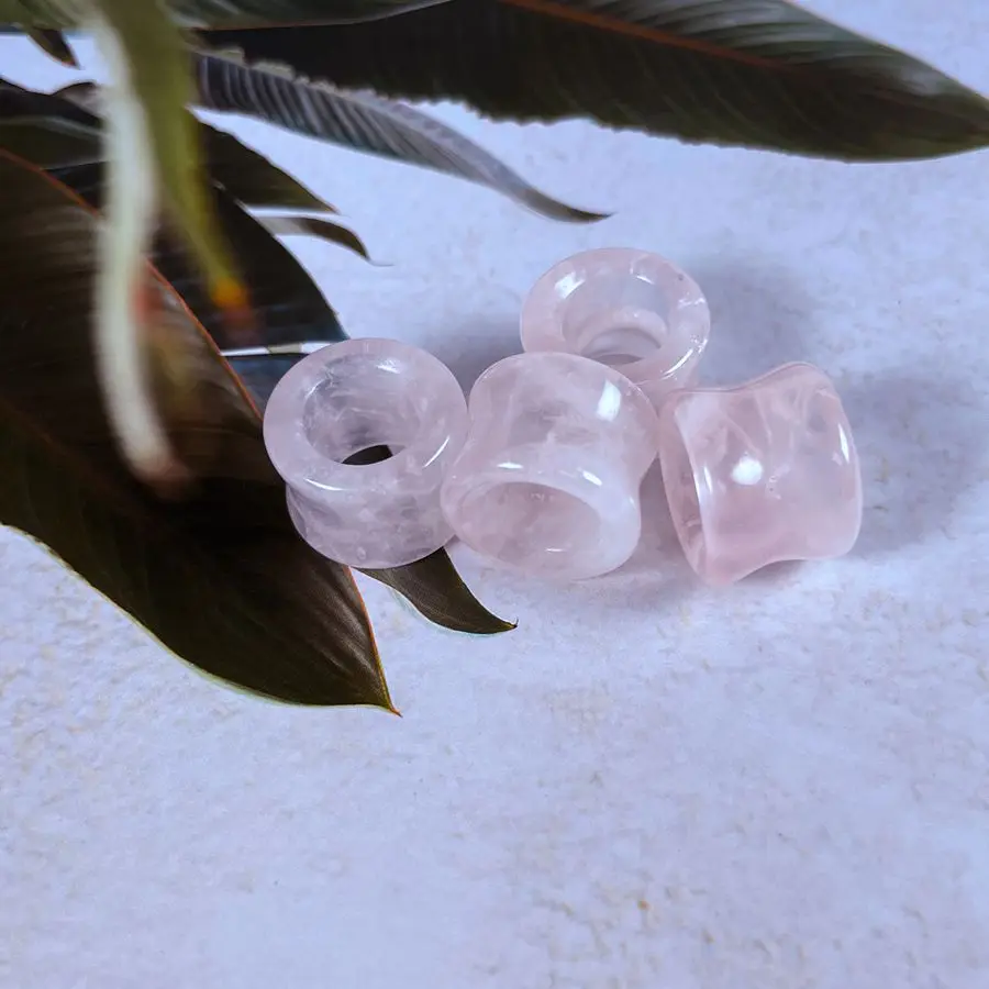 

Fashion Ear Piercing Body Jewelry Rose quartz Stone Tunnel Plug Ear Expander Ear Eyelet For Women Men