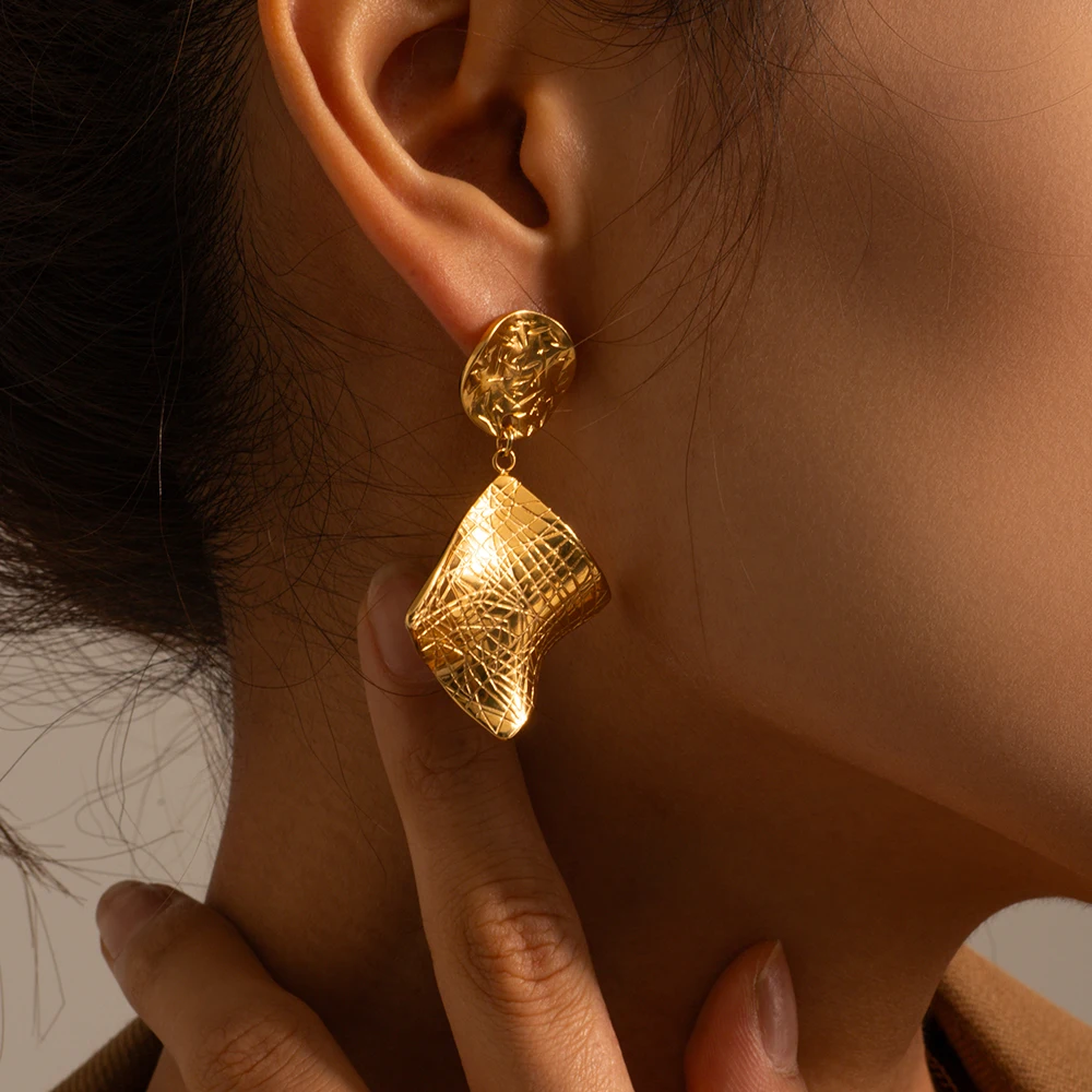 

J&D Design Exaggerated Texture Earrings 18K Pvd Gold Plated Stainless Steel Earring Bump Lava Irregular Drop Earring