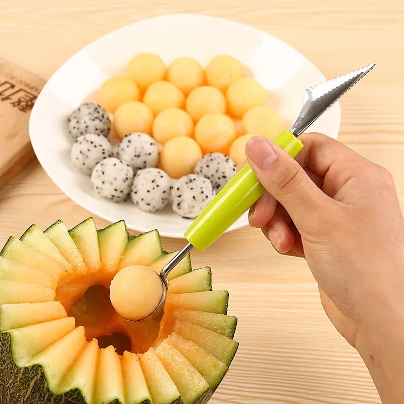 

2 in 1 Multifunctional Melon Baller Scoop Spoon with Fruit Carving Knife, Random