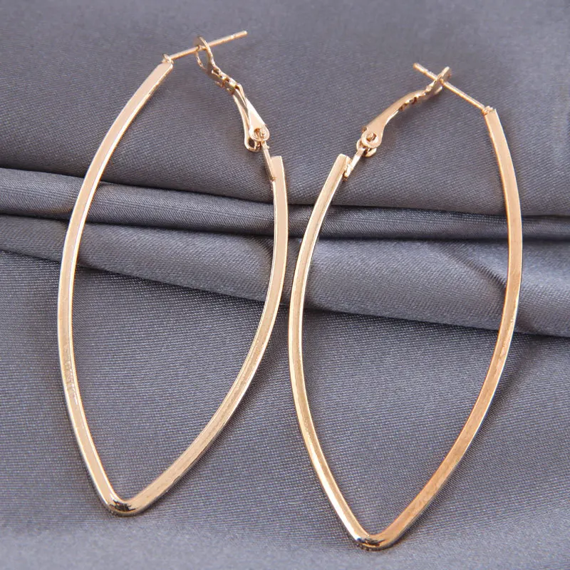 

Fashion metal Chili Temperament earrings 18K Gold plated Geometric earrings