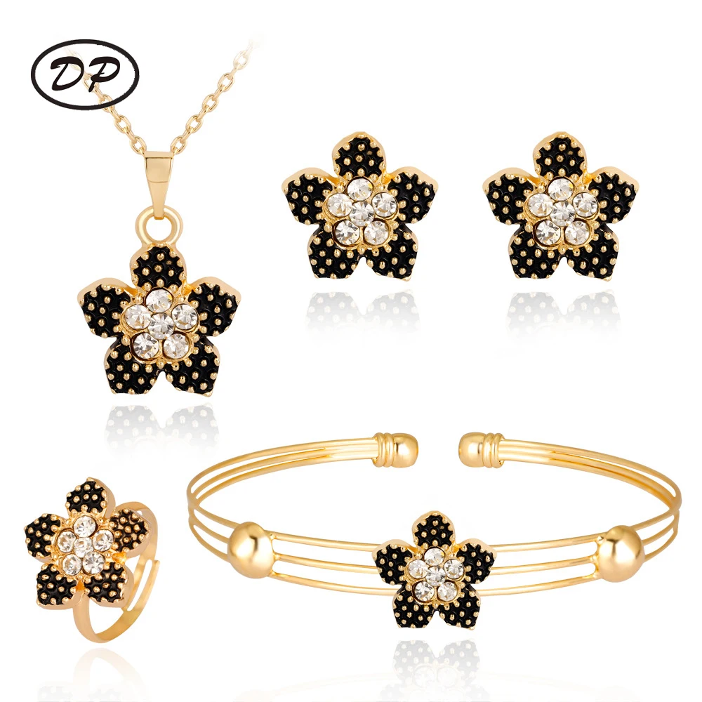

DP Hot selling 4pcs exquisite alloy diamond-studded flower necklace earrings gold plated jewelry set