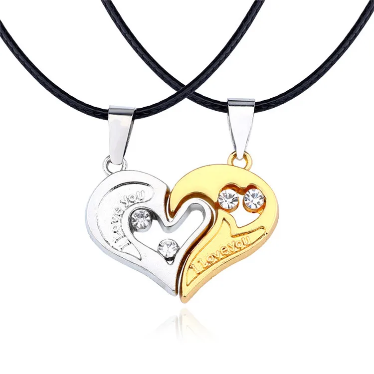 

2021 hot Valentine's Day two-piece necklace for men and women, stainless steel with diamond love stitching couple necklace, Picture shows