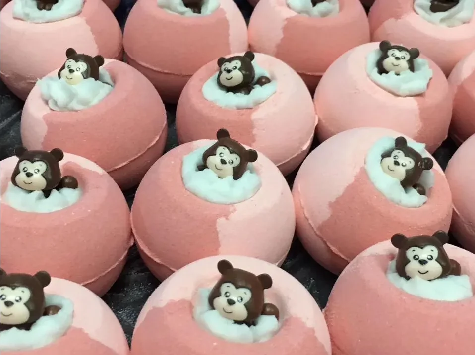 
Customized Bath Fizzer Bombs Gift Packaging Various styles of customization 