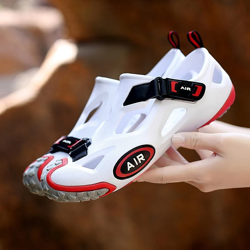 

New Design Hot Selling Yeezy Hole Eva Summer Holiday Water Shoes Beach Sandals, Shown