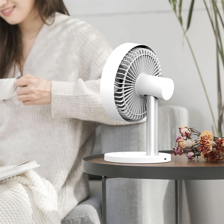 
2020 Hot Sale Battery Rechargeable Desktop fan Small Mini USB Desk Fan 