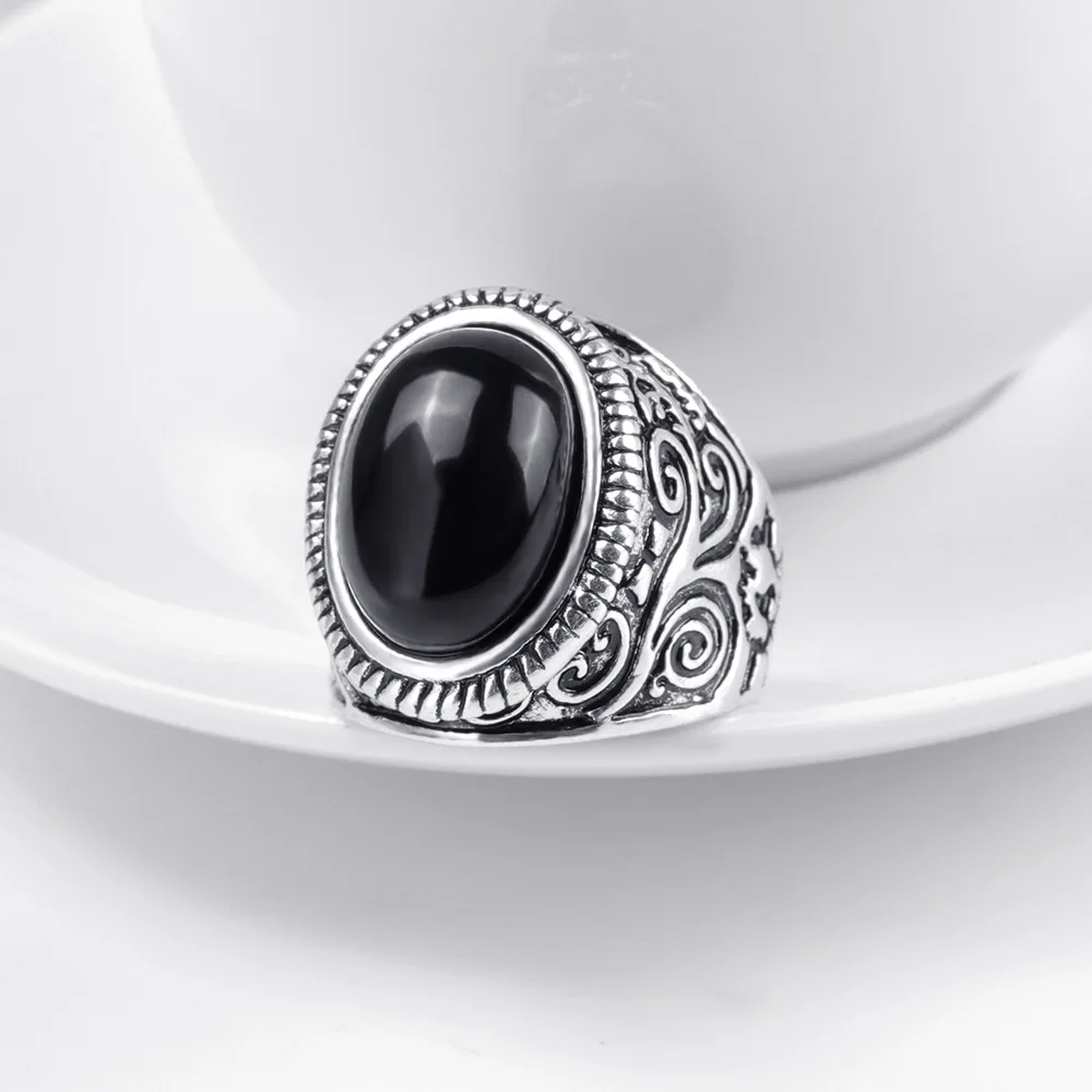 

New fashion ladies vintage rings black gemstone ring vintage crystal ring