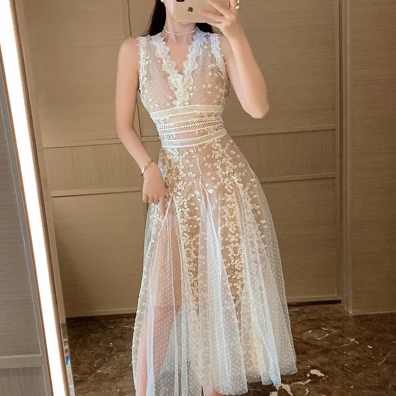 

2023 Summer V-Neck Lace Mesh Embroidered Hollow Out Dresses
