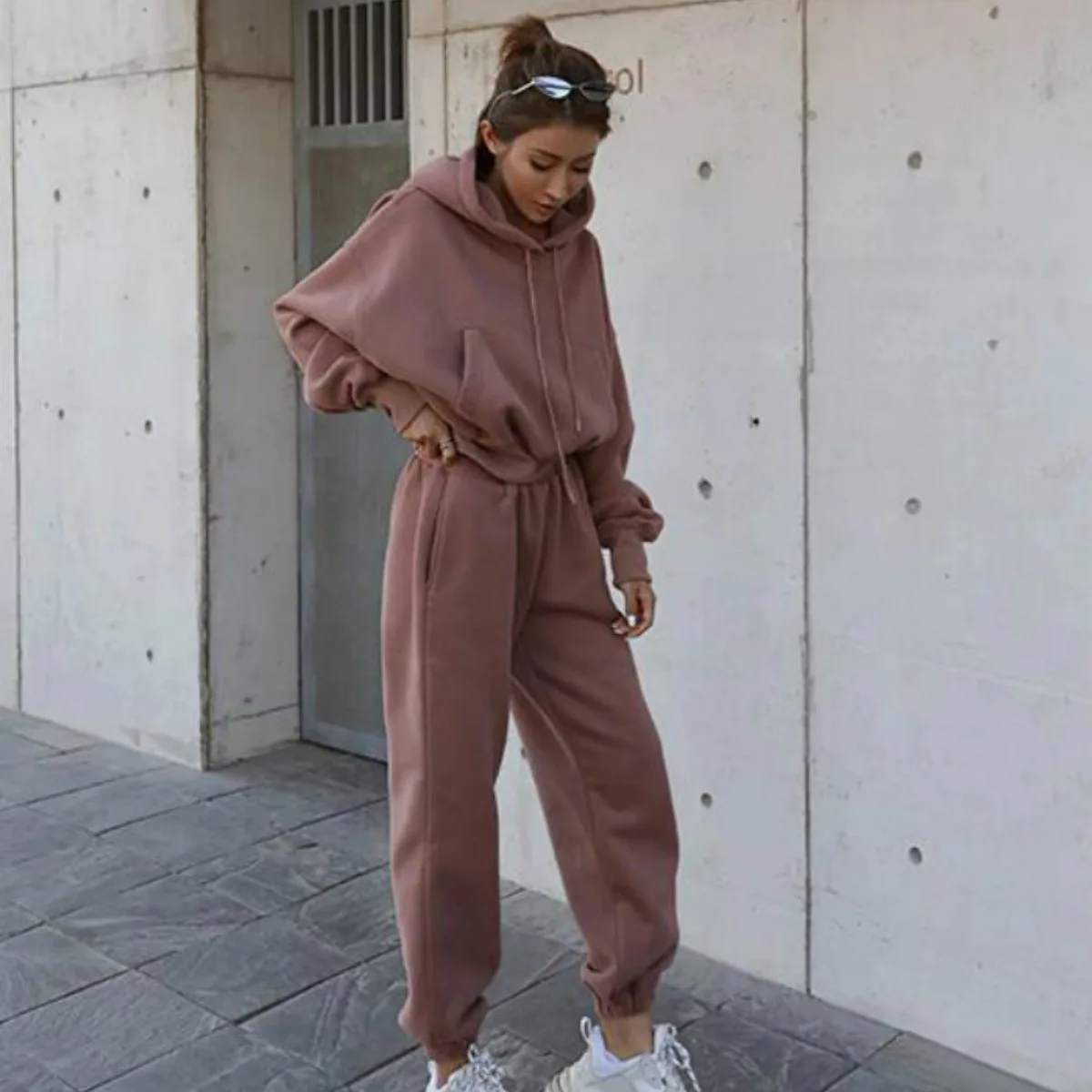

wholesale hoodie embroidery winter sweatpants and hoodie suit custom logo outfit 2 pc fall sets for women