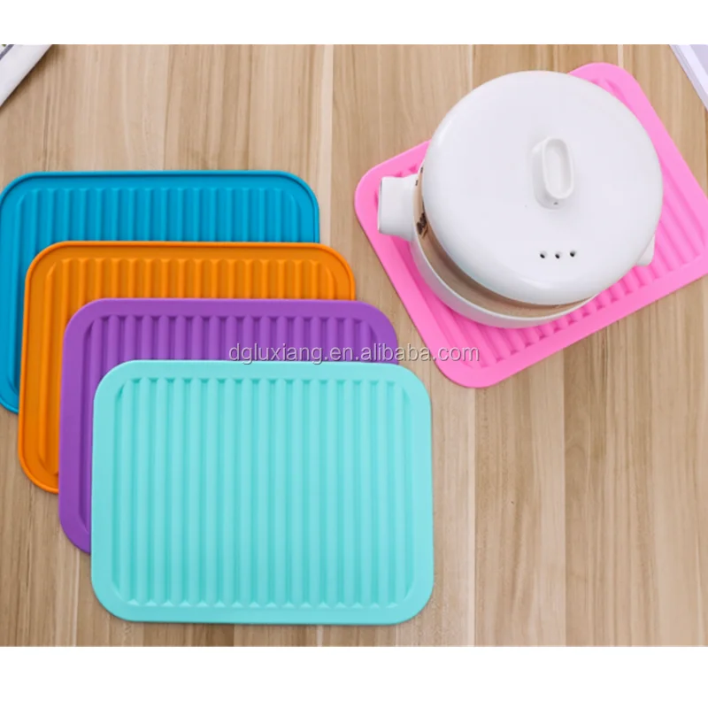 

Amazon top seller 2021 kitchen accessories rectangle shape silicone heat resistant pan pads table mat silicone place mat, Any colors