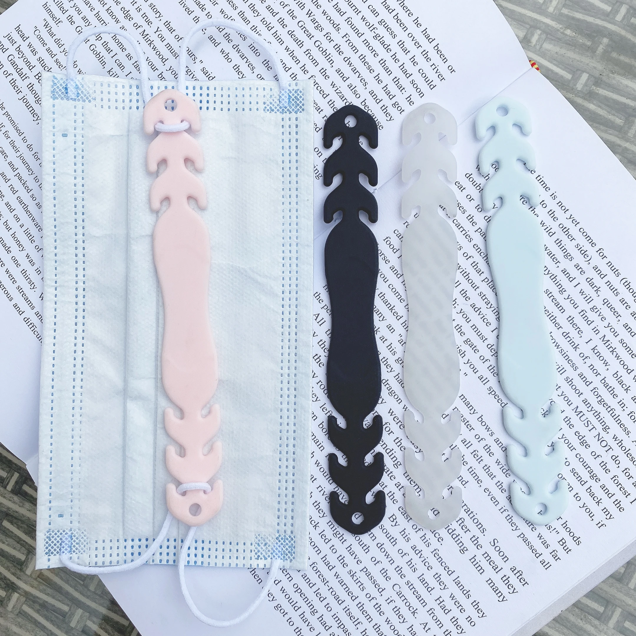 
Adjustable ear pain protector extension hook strap for face mask with earloop 