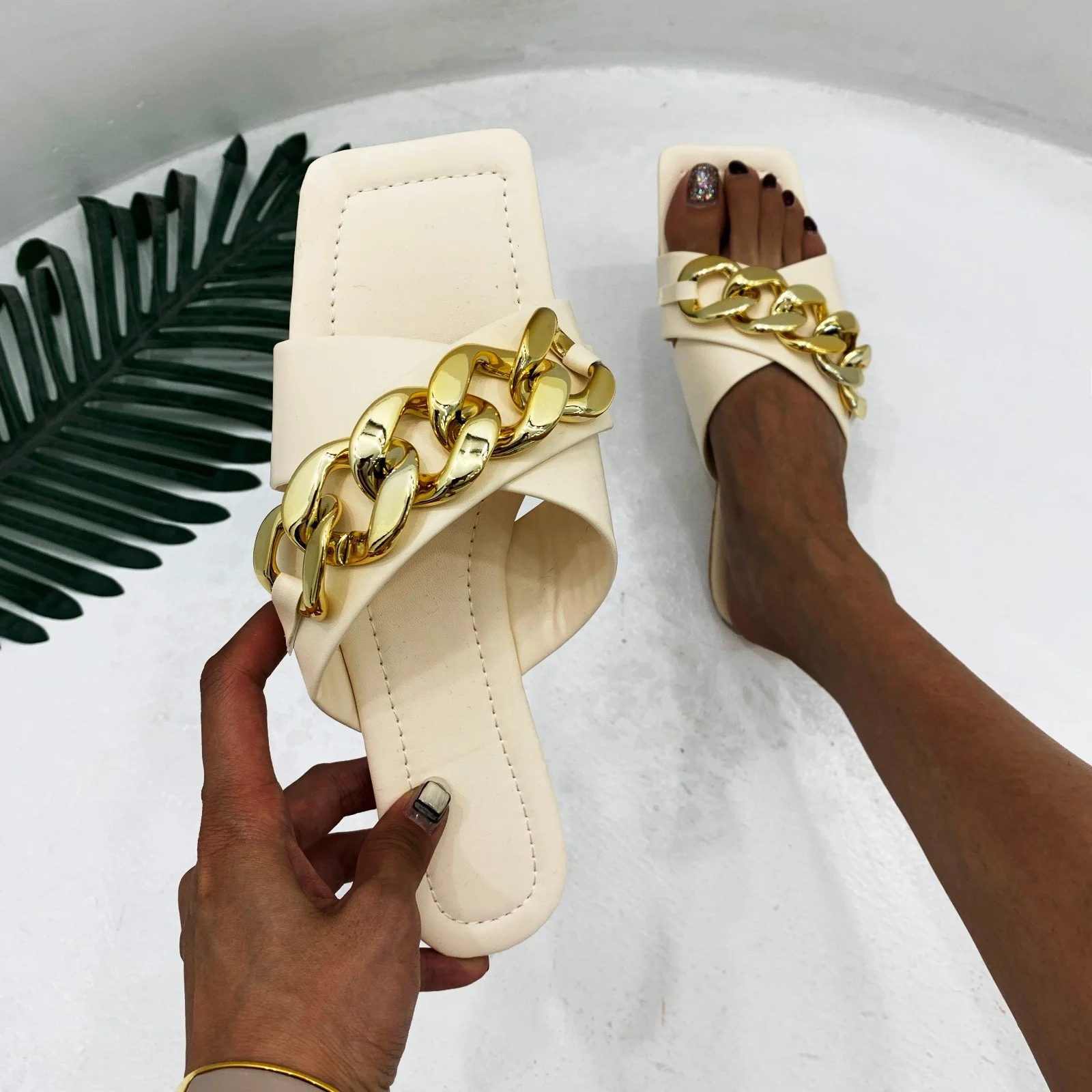 

2021 Summer Fashionable Ladies Shoes Square Toe Casual Women Flat Sandal