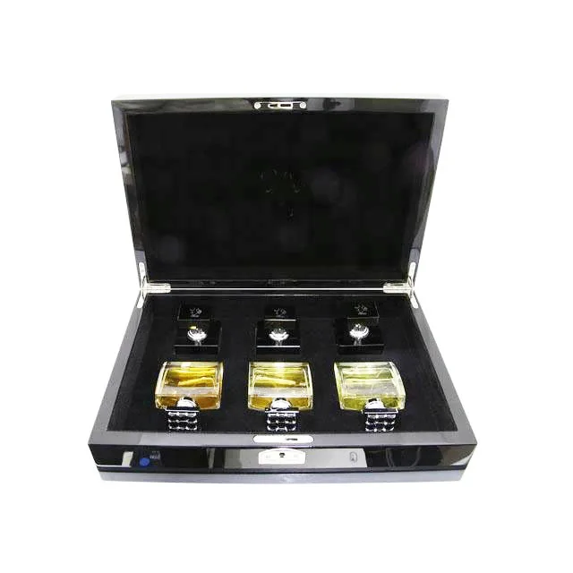 Black Wooden Arabic Perfume Set Gift Box - Buy Arabic Perfume Set Gift ...