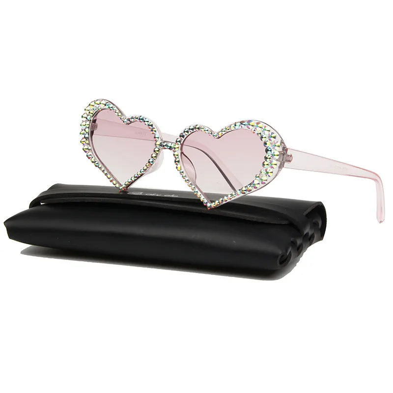 

New Fashion UV400 Trendy Female Clear Lens Trendy Bling Heart Diamond Shaped Shades Sun Glasses Sunglasses for Women, Custom sunglasses