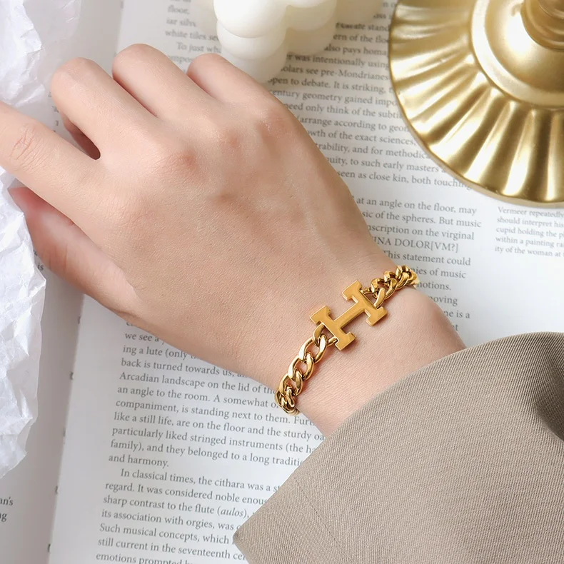 

Hip hop fahsion jewelry women stainless steel 18k gold plated thick link chain bracelet simple H letter charm bracelets couple, Gold silver color