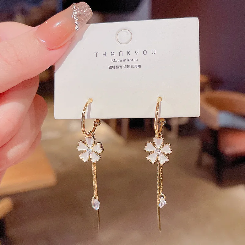 Gold Plated Long Dangle Drops Earring Daisy Flower Earrings 2022 Fashion Women Earrings Luxury Jewelry