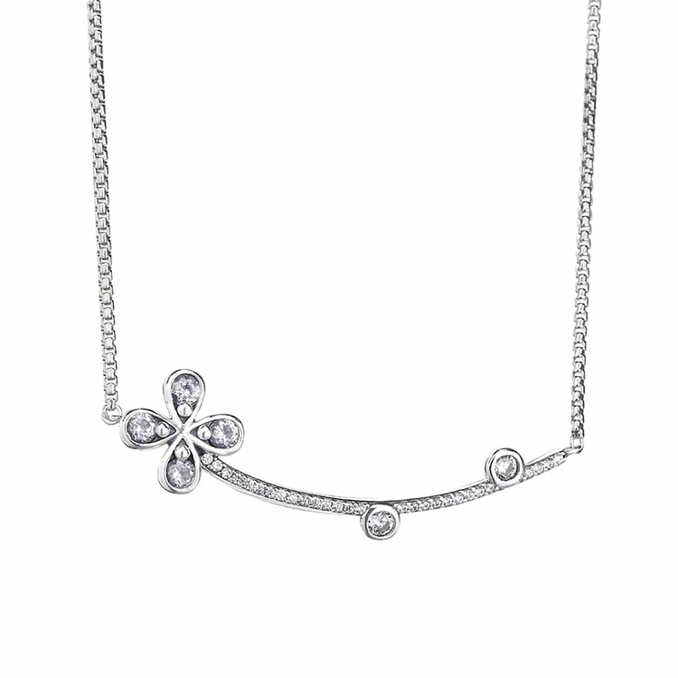 

2021 fall fashion women brilliant dainty four petal flower necklace clear cubic zircon, Silver color