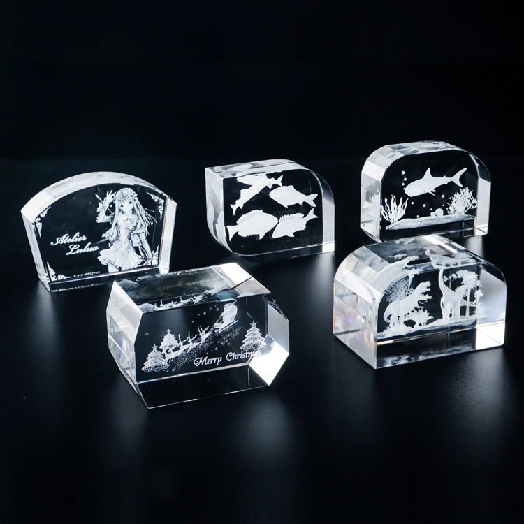 

Wholesale Factory Custom Tourist Glass Paperweight Animals 3d Laser Crystal Souvenir Gifts