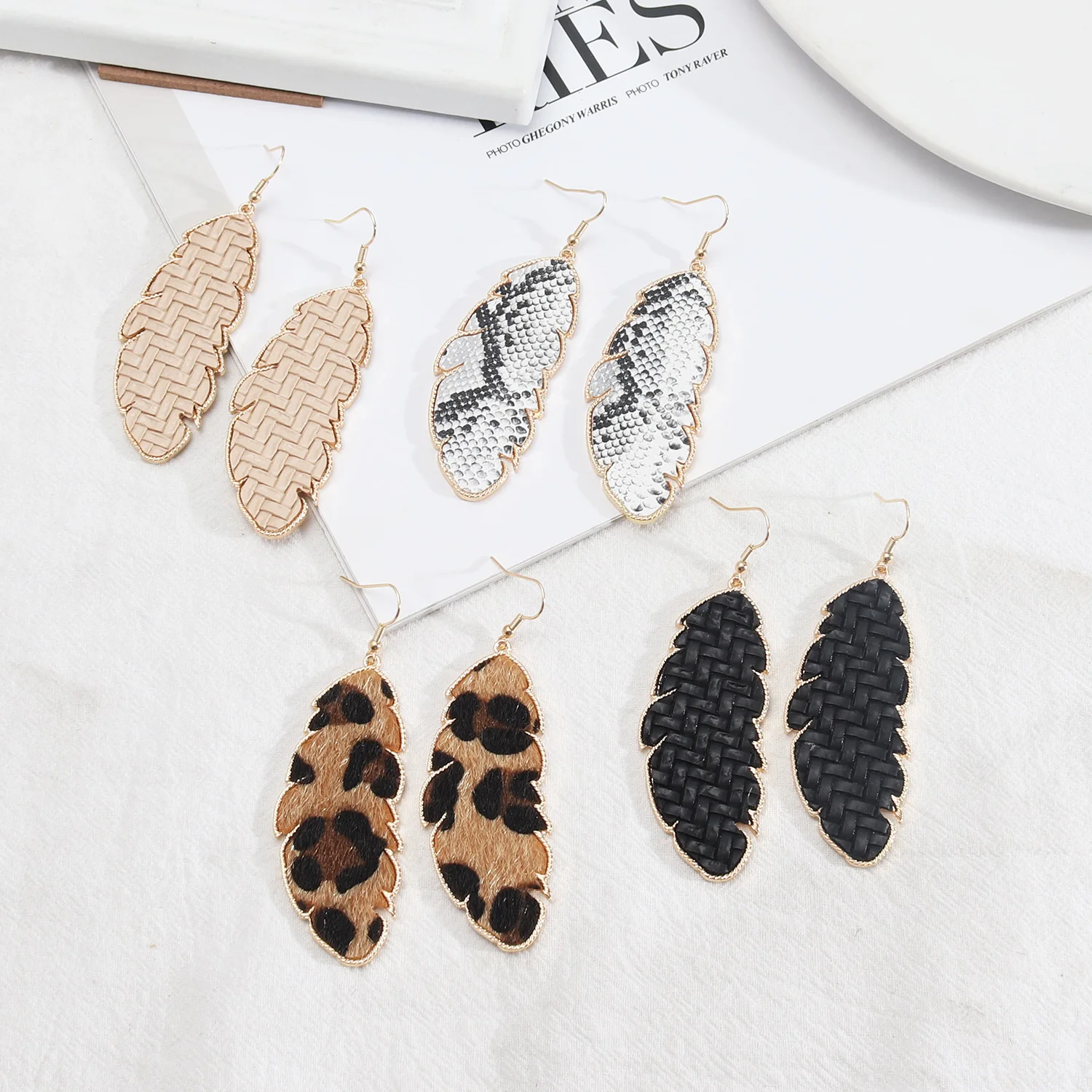 

Leopard Leaf Frame Drop Earrings Snakeskin Woven Grain PU Leather Dangle Earings Brand Women Inspired Jewelry