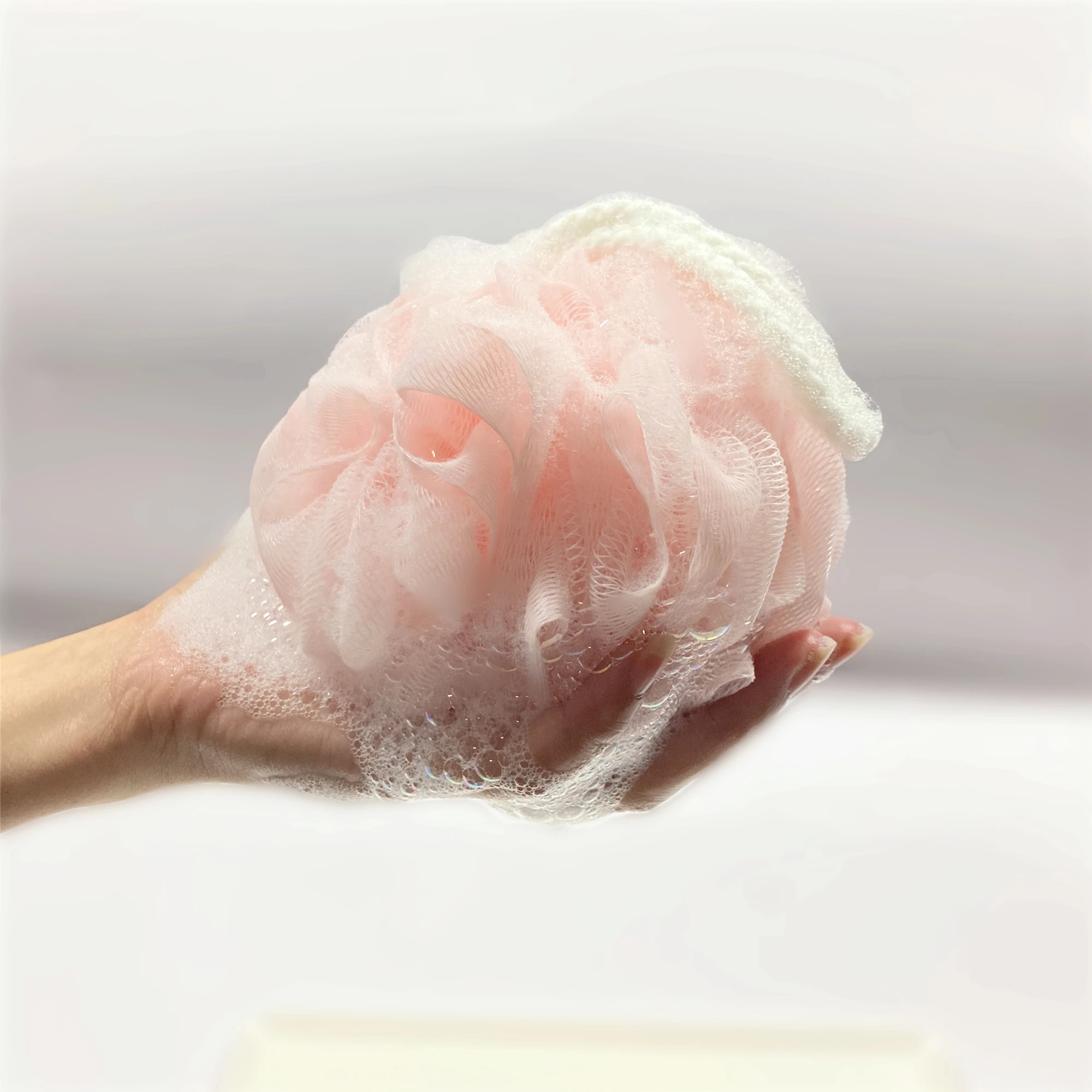 批发柔软触感彩色pe网眼淋浴花套3个沐浴泡泡球