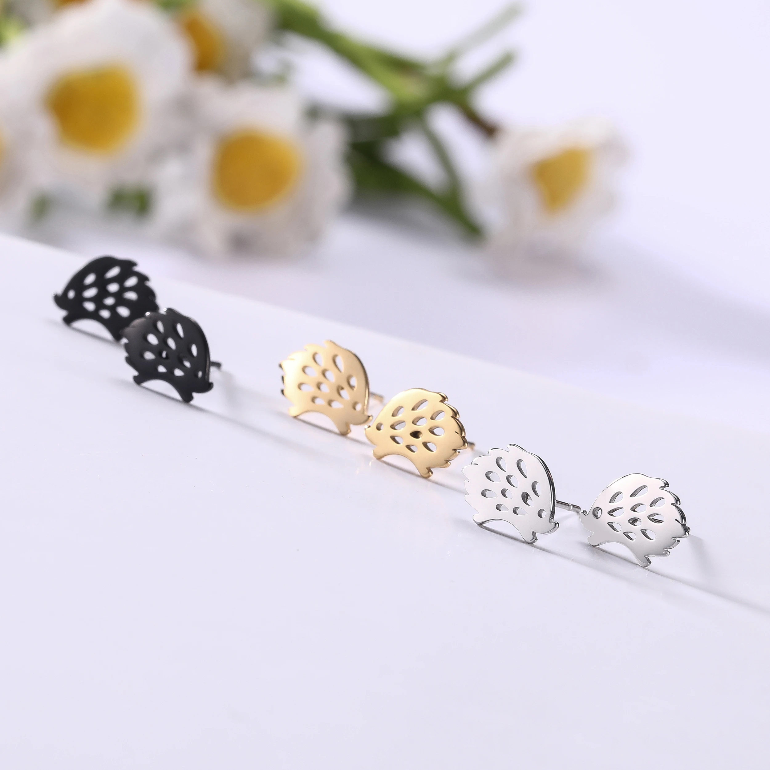 

Hotsale simple popular design fashion silver rose gold gold hedgehog animal stainless steel stud earrings for women