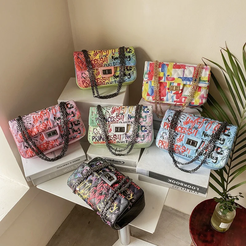 

2021 New Graffiti Bag Wholesale Ladies Purses And Handbags Fashion Printed Women Hand Bags, Black,white,multicolor,blue,pink,rainbow