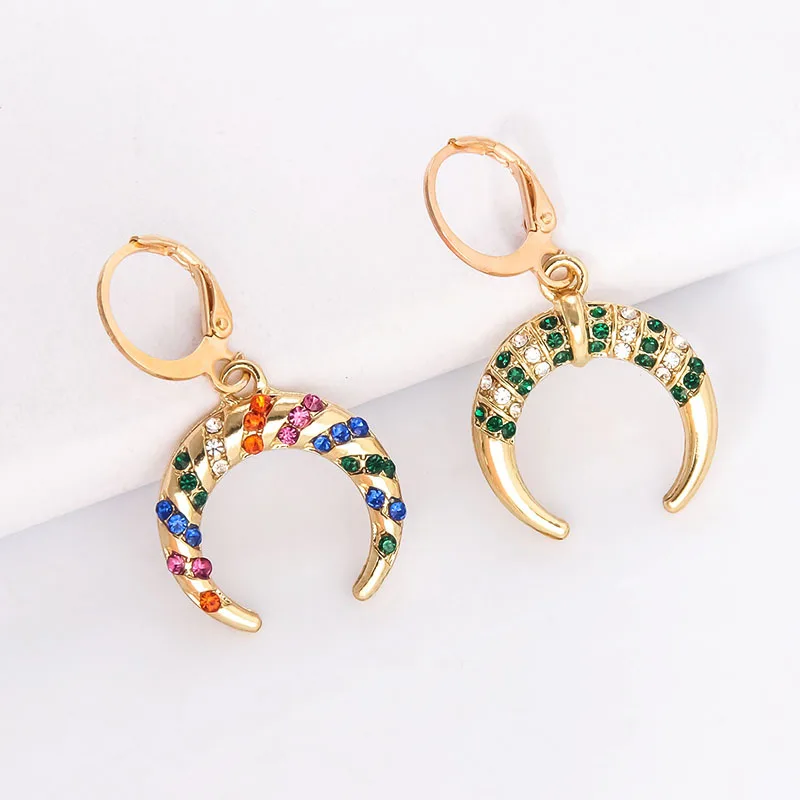 

2020 New Female Personality Rhinestone Paved Earrings Asymmetric Colorful Striped Diamond W Irregular Earrings