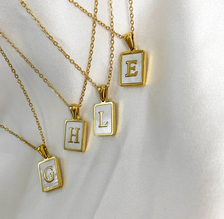 Fashion Jewelry Gold Plated Stainless Steel A-Z 26 Letters Pattern Pendant Women Jewelry Necklaces