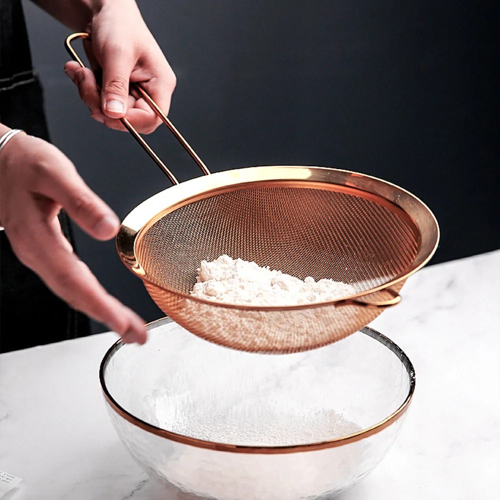 

Stainless Steel Rose Gold Screen Mesh Long Handle Flour Seive Strainer Cooking Oil Strainer Colander Kitchen Filter Baking Tool, As pictures