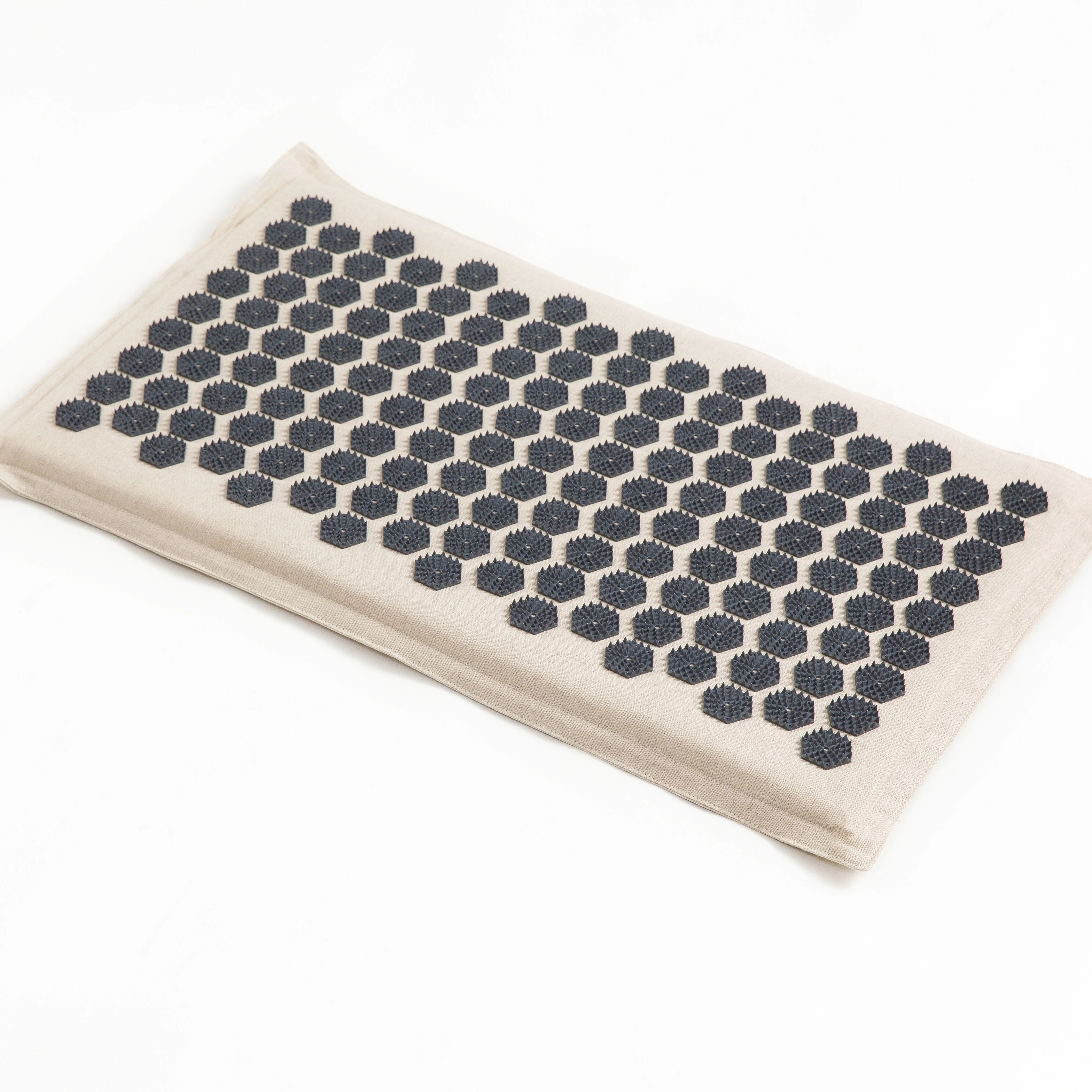Manufacturer Natural linen Acupressure Mat Yoga Yantra Foot Shakti Lotus Plastic Spikes Massage Acupressure mat