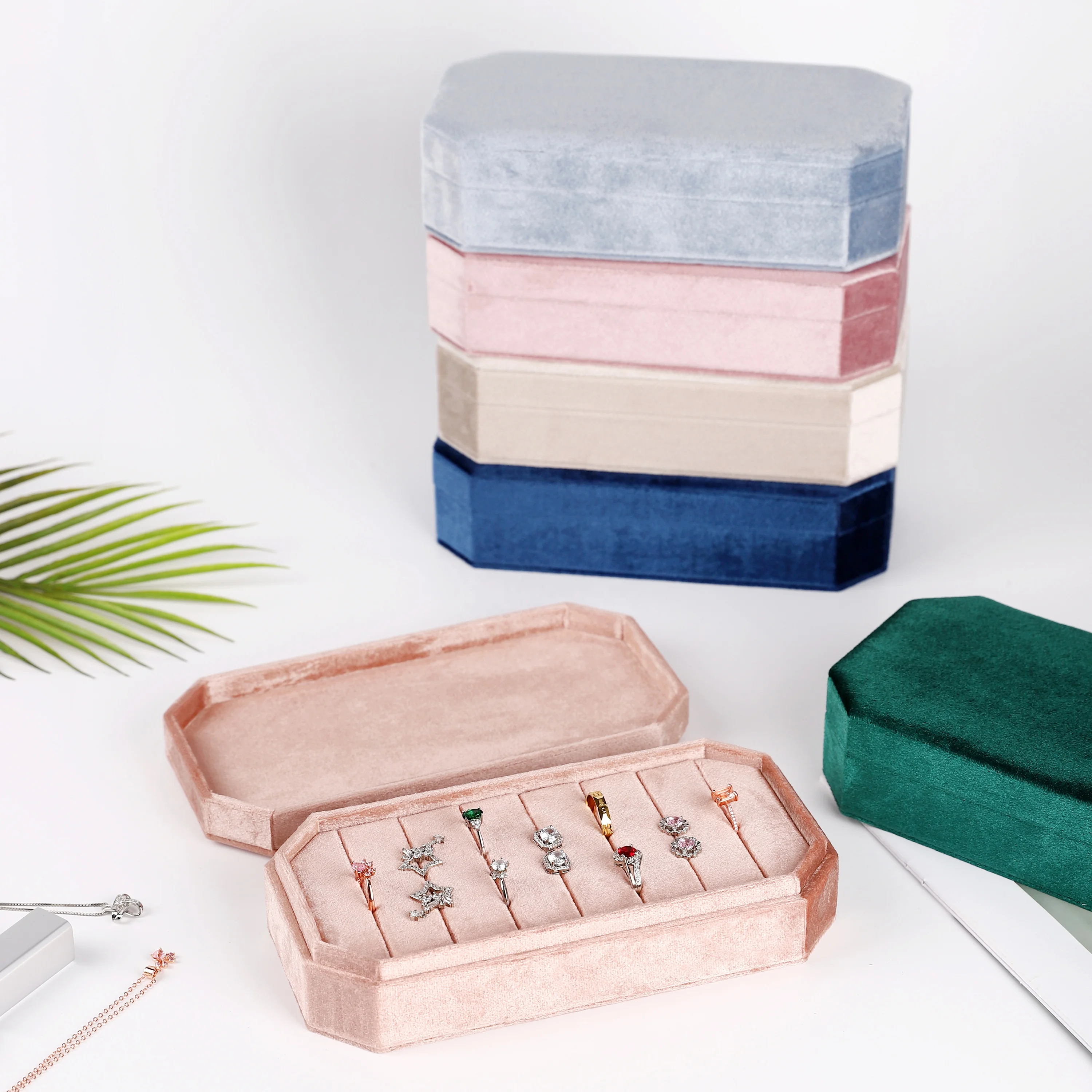 

Stock new velvet earrings organizer ring Tray Earrings custom jewelry box Jewelry ring display tray Portable travel jewelry ring