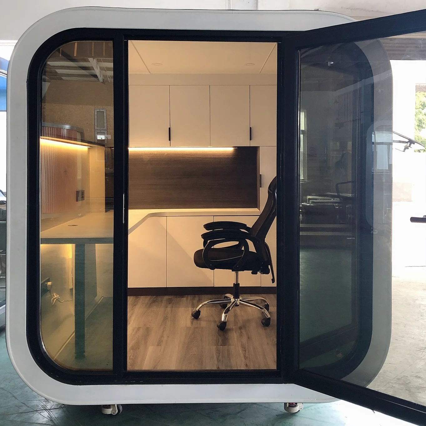 Acoustic Type Office Meeting Pod Office Phone Booth Meeting Room Pods  Studios Office Pod - Buy Office Pod Studios Mobile Office Trailer Mobile  Office Mobile Office Container Mobile Office House Small Solar