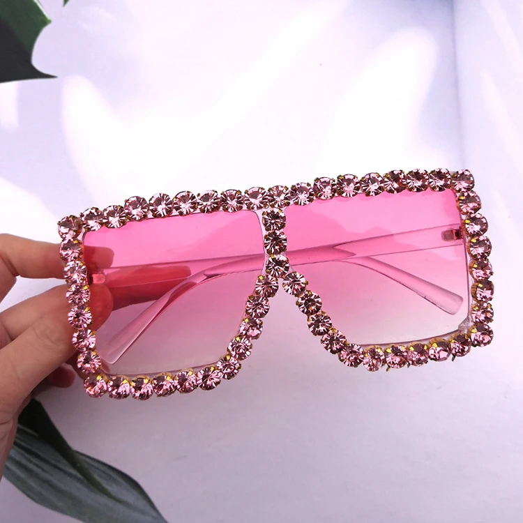 

New big frame custom made Cool Diamond European and American personalized personality girls luxury women sunglasses, Picture shows