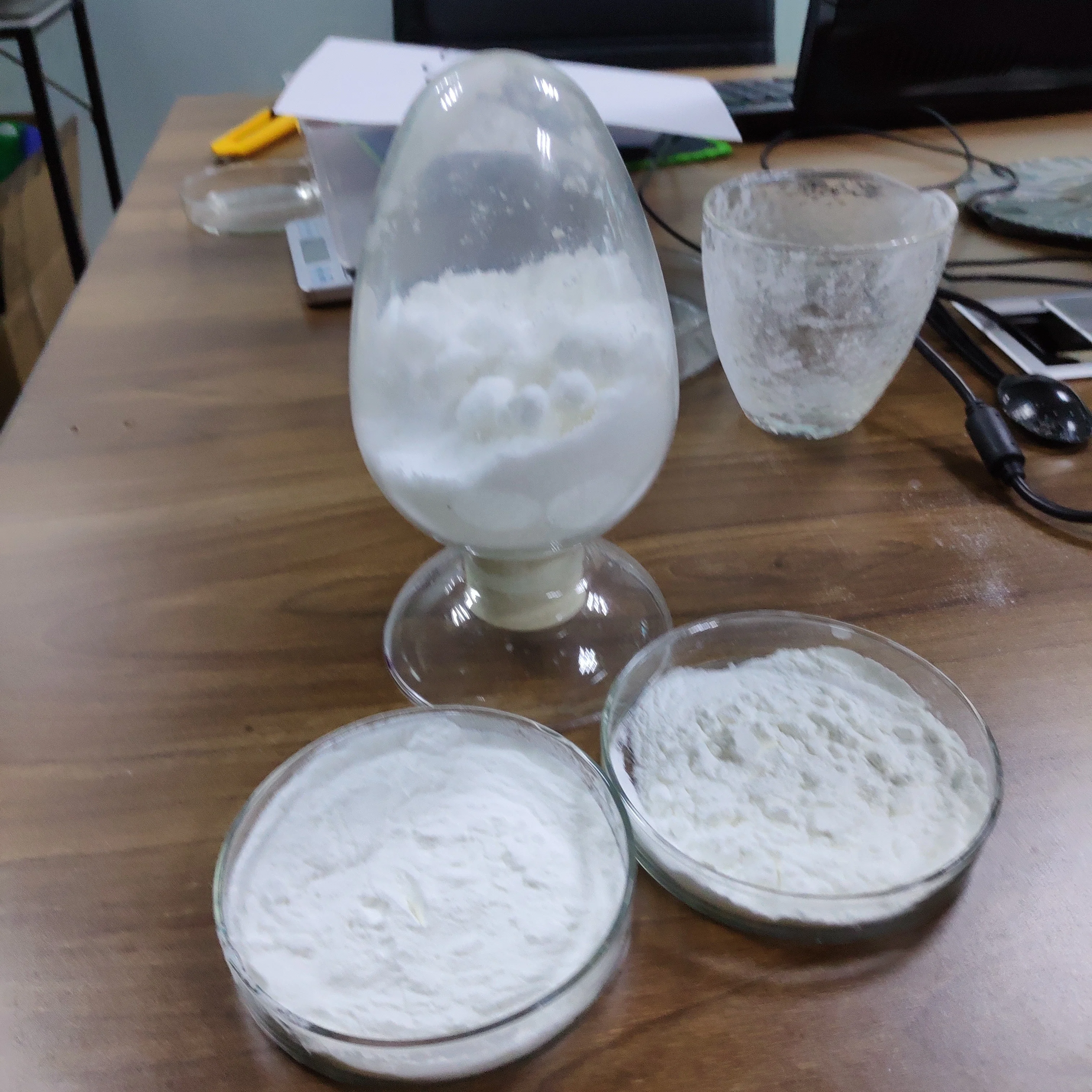 
China Factory Sale 16853-85-3 Lialh4 Lah Lithium Aluminium Hydride -3 