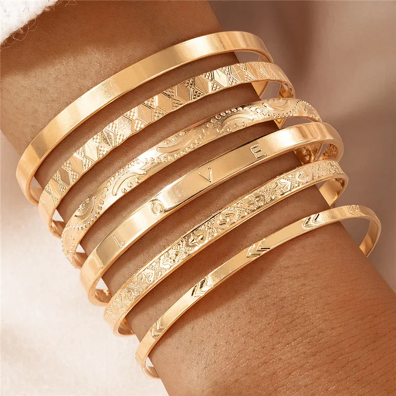 

Gattara Personalized new style bracelet love letter embossed exaggerated gold 6-piece bracelet women, As pic