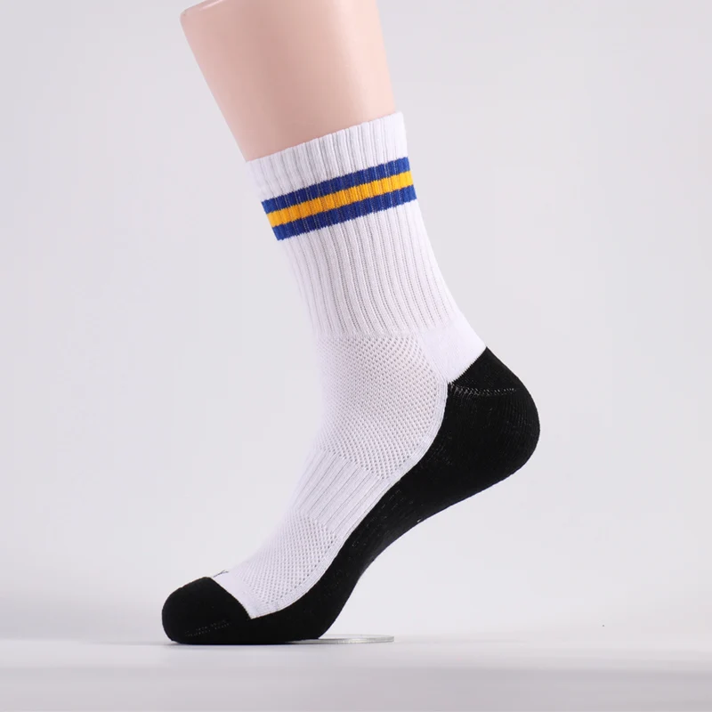 

Winter warm thick stripe cozy classical athlete anti slip sports mens socks, As pic