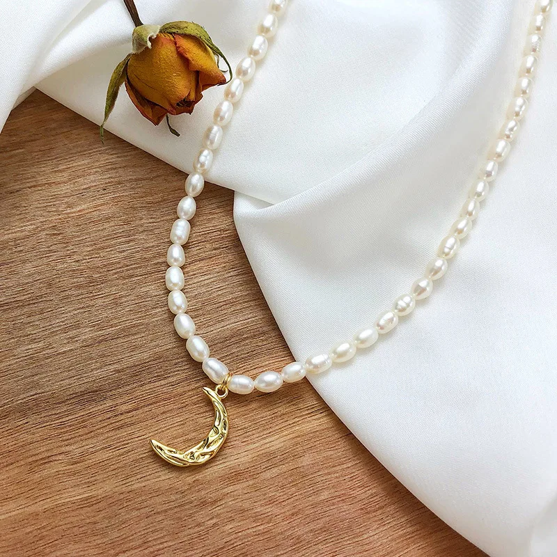 

High Quality Stainless Steel Hammer Moon Crescent Necklace White Pearl Fresh Water Necklace, Picture