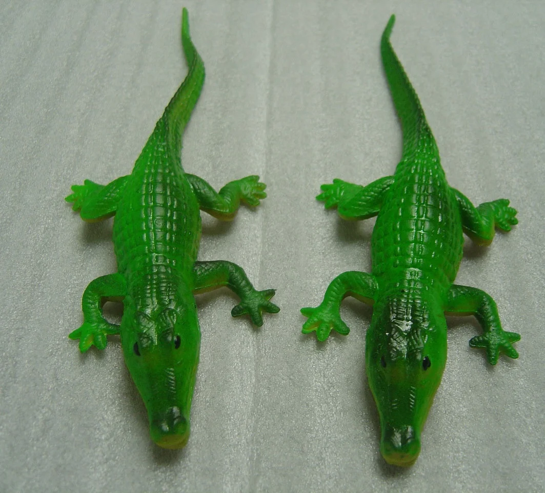 stretchy alligator toy