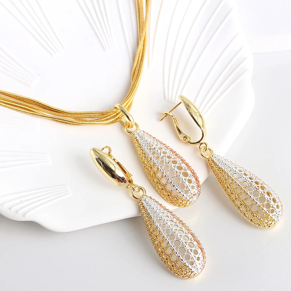 

Wholesale Fashion Brazilian Gold Plated Jewelry 18K Set Necklace and Earing Set Women Jewelry Set