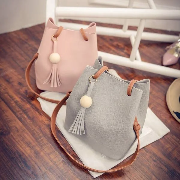 

New Drum Bag Women's Mother Bag Autumn Fashion New tasseled Handbags Shoulder Slant Bag