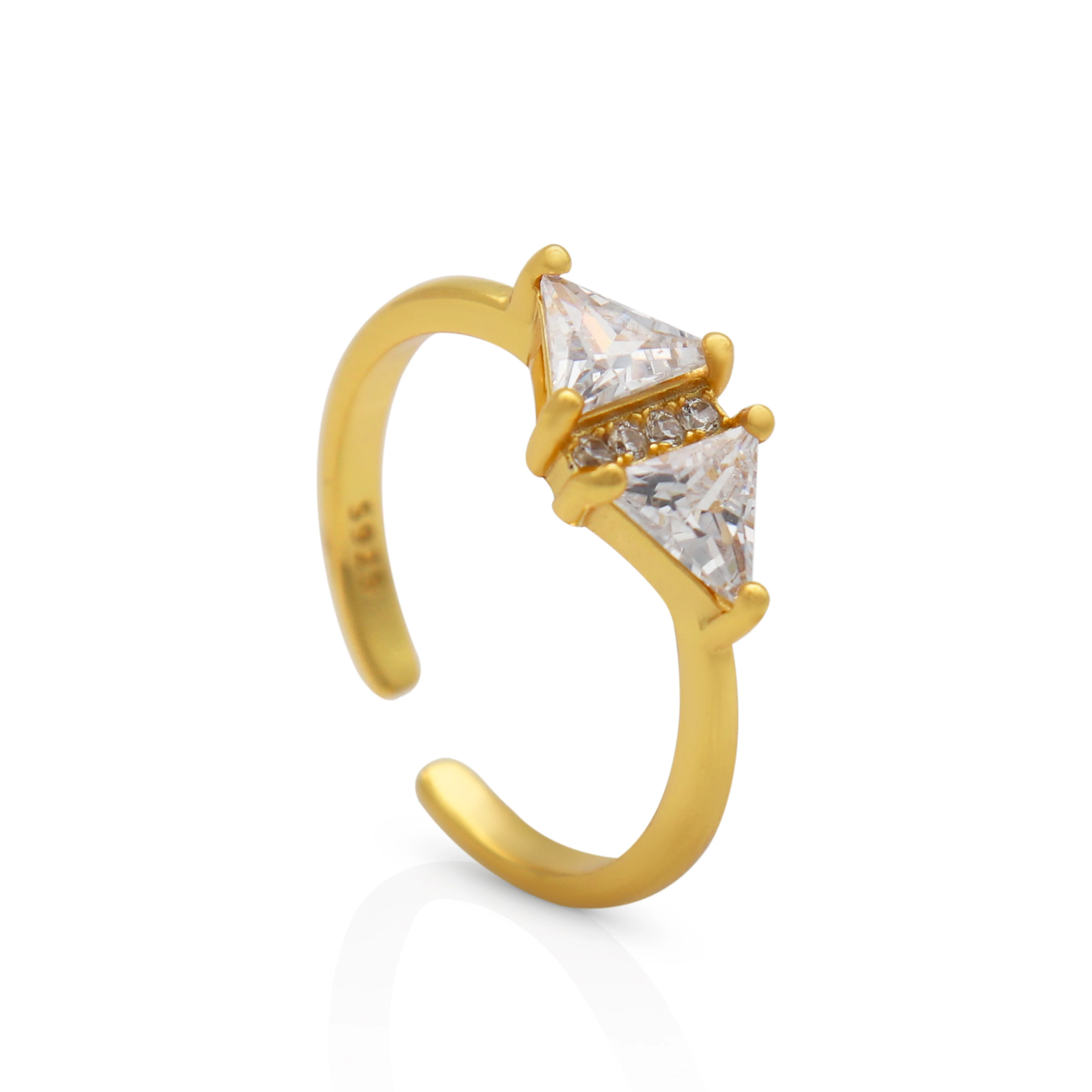 

Chris April Fashionable 925 sterling silver gold plated Minimalist Triangular Zircon ring