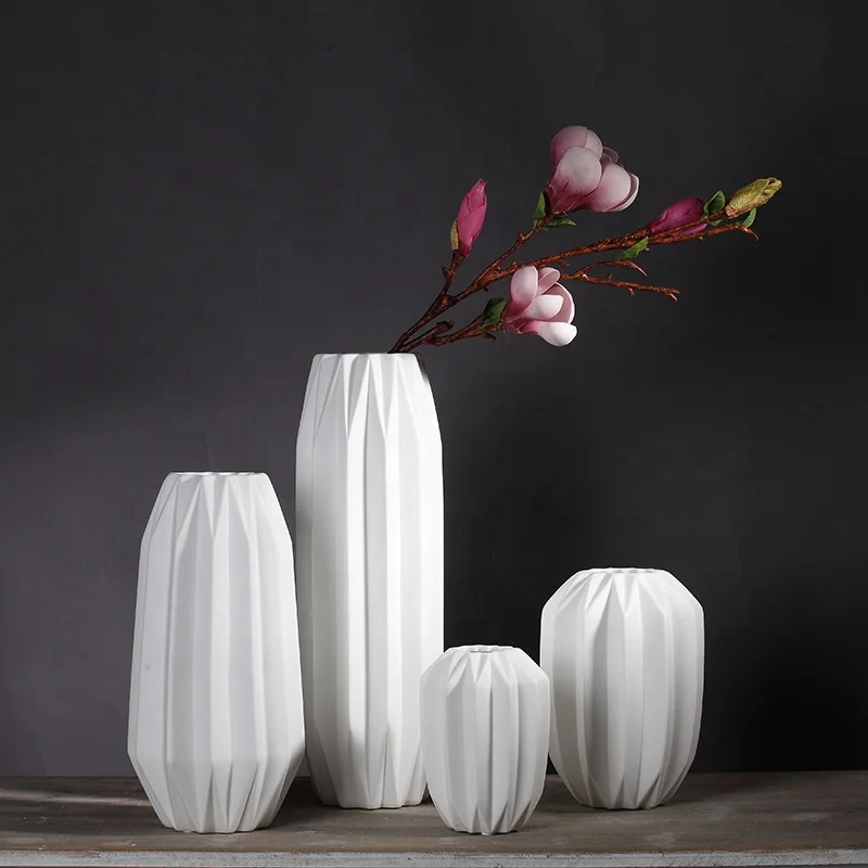 

Living room TV cabinet origami decorations White geometric ceramic vase